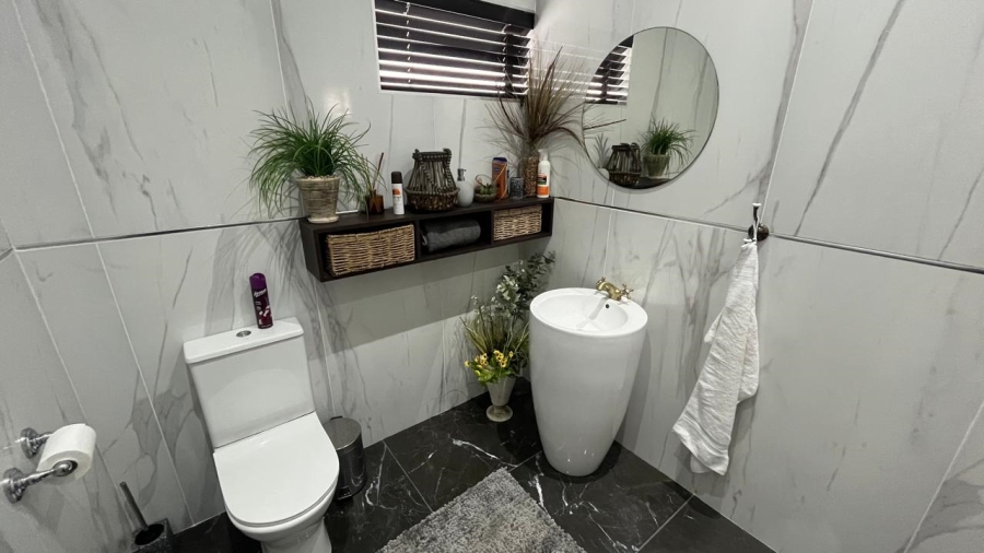 3 Bedroom Property for Sale in Marina Martinique Eastern Cape